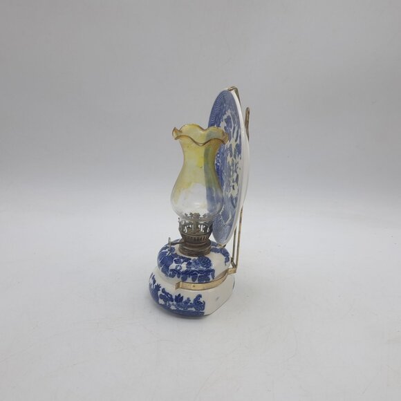 Vintage Oil Lamp Blue Willow - Picture 3 of 11